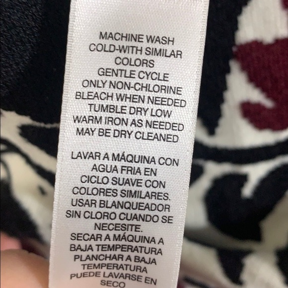 - Chico’s Cream Black Burgundy Scroll Print Cardigan Sweater - Picture 8 of 10